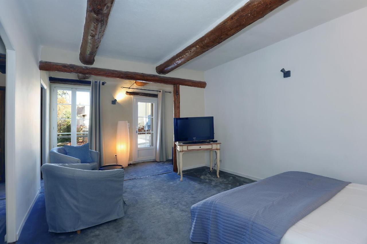 Le Cheval Blanc Bed & Breakfast La Bastide-des-Jourdans Dış mekan fotoğraf